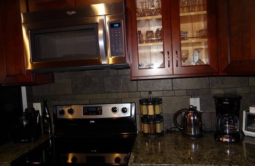 West Valley House | Remodeled home, 1 acre in city , quiet neighborhood, close shopping