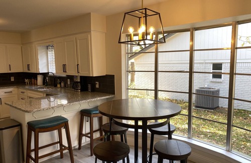 Euless House | Remodeled home in Euless- Spacious and centrally located-weekly discounts