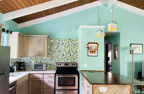 Keaau House | Remodeled Home in Sunny Hawaiian Paradise Park