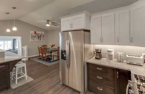 Garrison Apartment | Remodeled Home on Great Fishing & Swimming Bay!