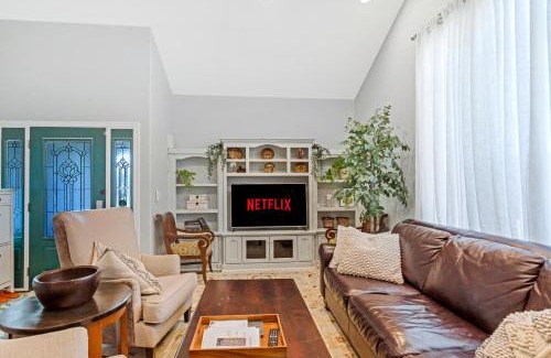 Fullerton House | Remodeled House Near Disneyland