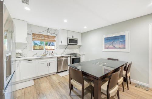Fullerton House | Remodeled House Near Disneyland