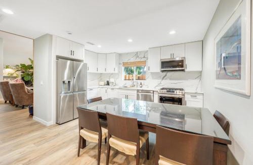 Fullerton House | Remodeled House Near Disneyland