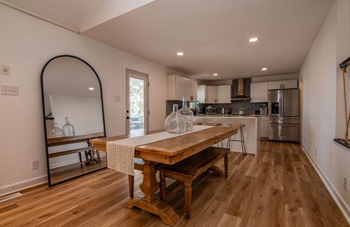 Henrico House | Remodeled Lake Retreat w/expansive main lake views with amazing amenities!