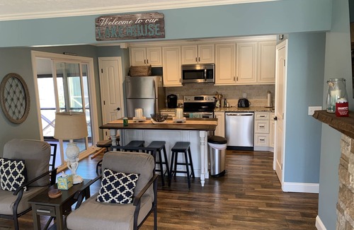 Sloans Valley Condo | Remodeled Lakefront Woodson Bend Condo- 92-2 Eagle Drive