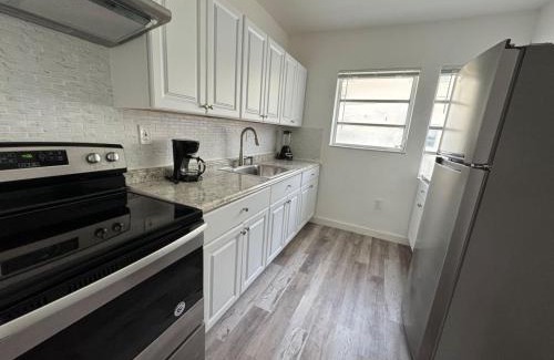 East Little Havana Apartment | Remodeled Little Havanna Apartments great location