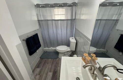 East Little Havana Apartment | Remodeled Little Havanna Apartments great location