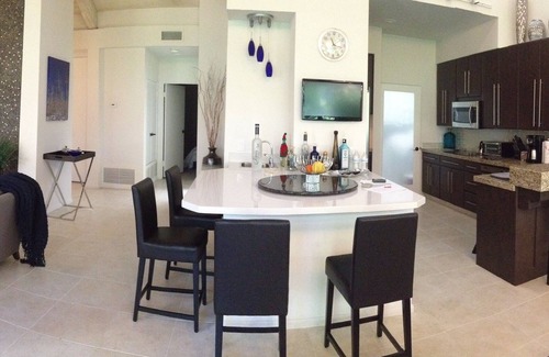 Rancho Mirage Condo | Remodeled luxury 3 bedroom condo on golf fairway