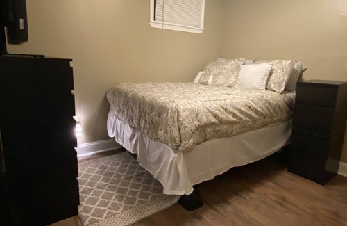 Wilmington Apartment | Remodeled Luxury furnished 2 bedroom apartment.