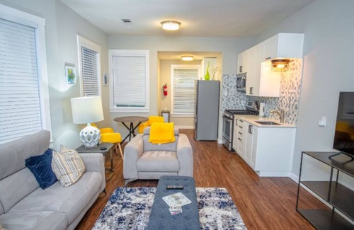 Mahncke Park Apartment | Remodeled Modern 1br/1ba Apt #1 Near Downtown