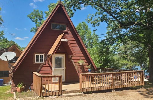 Gravois Mills House | Remodeled modern A frame