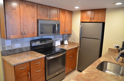 Honokowai Apartment | Remodeled Oceanfront Studio with Incredible View