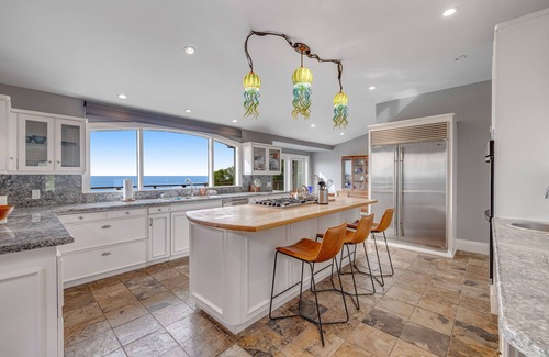 Mendocino House | Remodeled oceanfront estate with ocean views, fireplace, kitchen & kitchenette