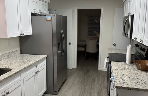 East County Civic Group House | Remodeled Open floor Plan -Private house with a large yard - Pet Friendly