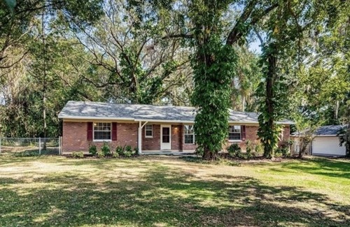 East County Civic Group House | Remodeled Open floor Plan -Private house with a large yard - Pet Friendly