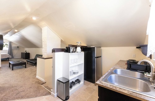 Arden-Arcade Apartment | Remodeled Private Studio in a Great Neighborhood