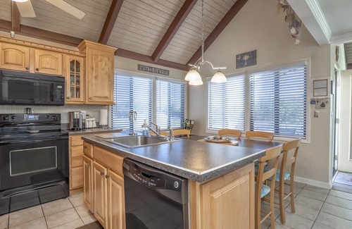 Sealoft Villas House | Remodeled Sealoft! 3 Decks w/Amazing Views! Neighborhood Pool! Walk to Beach! Amenity Cards!