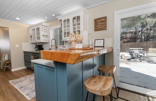 Summit Estates House | Remodeled Snow Summit Cabin, Game Room & Hot Tubn