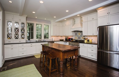 Michiana House | Remodeled Spacious Farmhouse-1 Block to Beach w/Gourmet Kitchen & Enclosed Porch