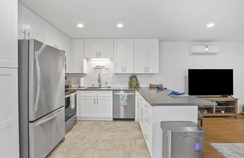 Ocean Beach Apartment | Remodeled & Spacious! It’s Beautiful!