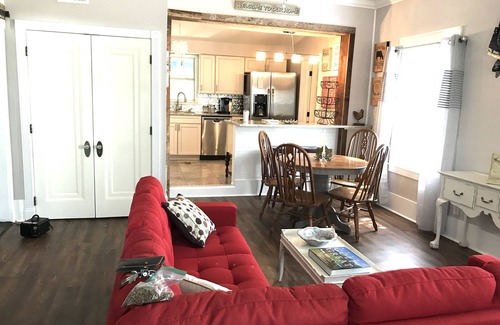 Eastside Promise Neighborhood Apartment | Remodeled Spacious 2 bedroom Gem in downtown San Antonio Dignowity