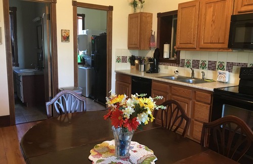 Canon City House | Remodeled Stone House, Close To Down Town, Family & Dog Friendly, Great Deal!