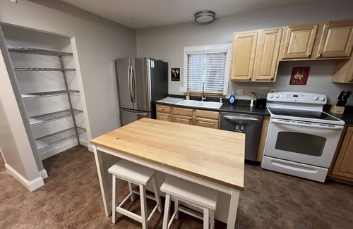 Indian River Cottage | Remodeled Vacation Cottage - Downtown Indian River