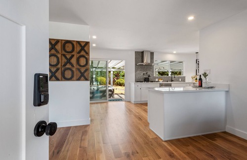 Sonoma House | Remodeled Zen Retreat w/Hot Tub. Minutes to Wineries, Golf & Sonoma Plaza