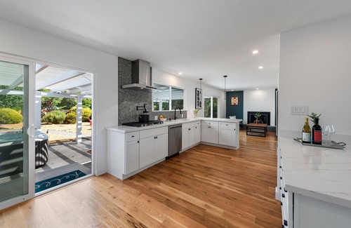 Sonoma House | Remodeled Zen Retreat w/Hot Tub. Minutes to Wineries, Golf & Sonoma Plaza