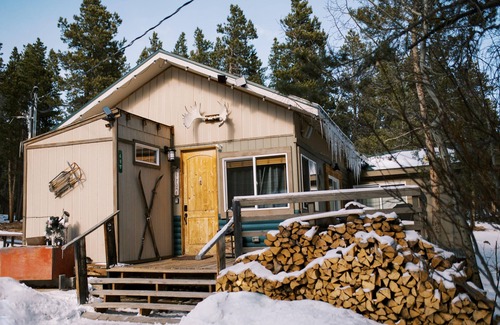 Black Hawk Cabin | Remote cabin-hike-bike out the back door. Eldora/Black Hawk 15miles.