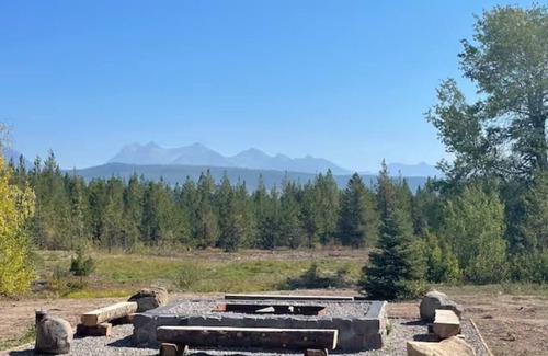 Polebridge Cabin | Remote, Cozy Lodge & 2 Canvas Tents, Unforgettable Glacier Park View Polebridge