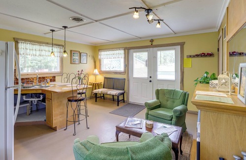 Bourbon Cottage | Remote Missouri Getaway w/ Grill & Fire Pit!