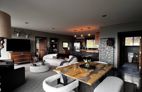 Glenwood Springs Cabin | Remote Mountain Cabin amazing views,FITNESS GYM , WiFi, above Glenwood Springs
