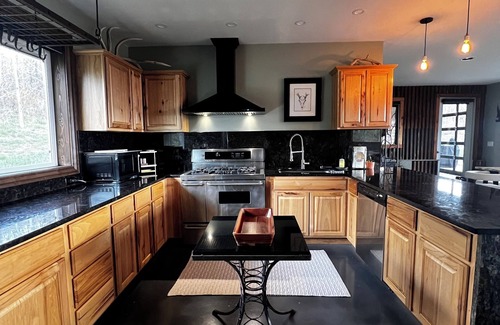 Glenwood Springs Cabin | Remote Mountain Cabin amazing views,FITNESS GYM , WiFi, above Glenwood Springs