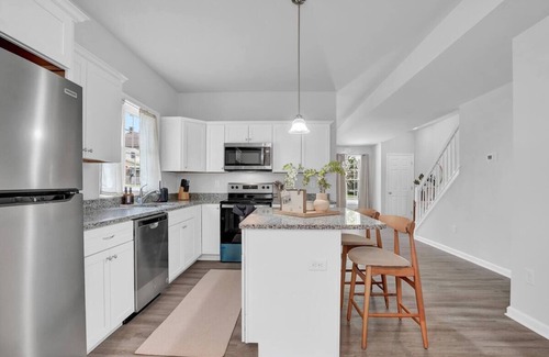 Lebanon House | Remote Workers, Traveling Professionals & more Welcome! New build in Lebanon, PA