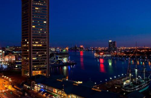 Inner Harbor Hotel | Renaissance Baltimore Harborplace Hotel