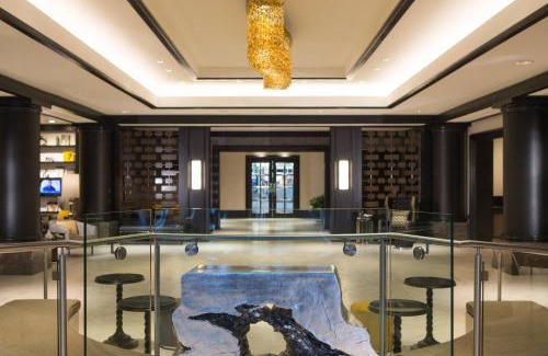 Inner Harbor Hotel | Renaissance Baltimore Harborplace Hotel