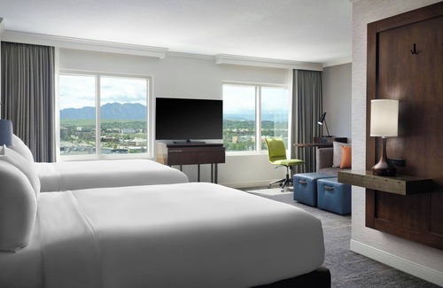 Broomfield Hotel | Renaissance Boulder FlatIron Hotel