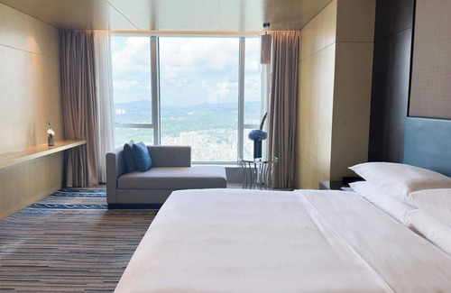 Huizhou Hotel | Renaissance Huizhou Hotel