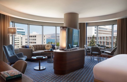 Izmir City Centre Hotel | Renaissance Izmir Hotel