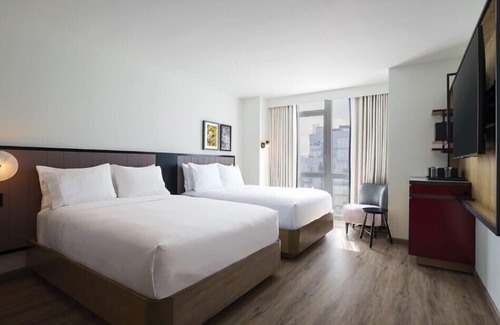 Flushing Chinatown Hotel | Renaissance New York Flushing Hotel at Tangram