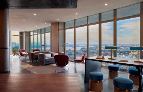Flushing Chinatown Hotel | Renaissance New York Flushing Hotel at Tangram