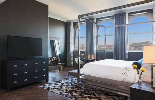 Cultural District Hotel | Renaissance Pittsburgh Hotel