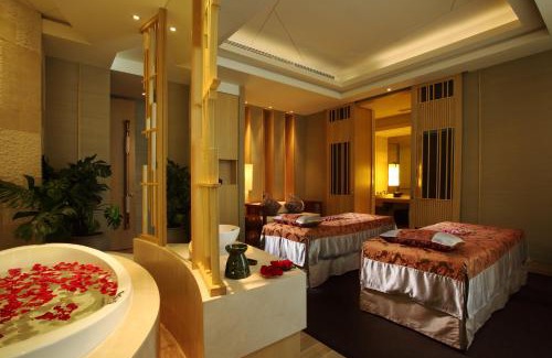 Hexi Hotel | Renaissance Tianjin Lakeview Hotel