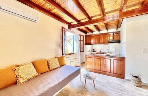 Roda Apartment | Renas Maisonette 1 near Roda