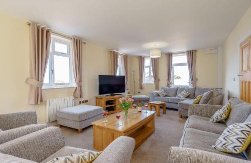Shobdon House | Renchers Farmhouse