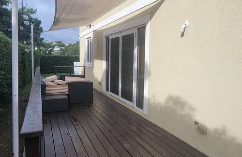 Clapham House | Rendezvous Meadows - Lovely 3 bed 3 bath house, fully enclosed with office/patio