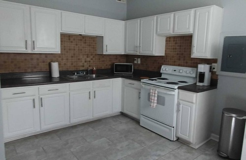 Doraville House | Renew Apartment Duplex, families couples or singles for vacation or work