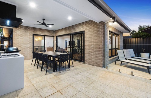 Renmark Hotel | Renmark River Villas No 54 (with pool) - "The Rosa Villa" (with pool)