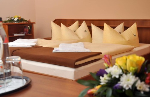 Neuhaus am Rennweg Hotel | Rennsteighotel Herrnberger Hof